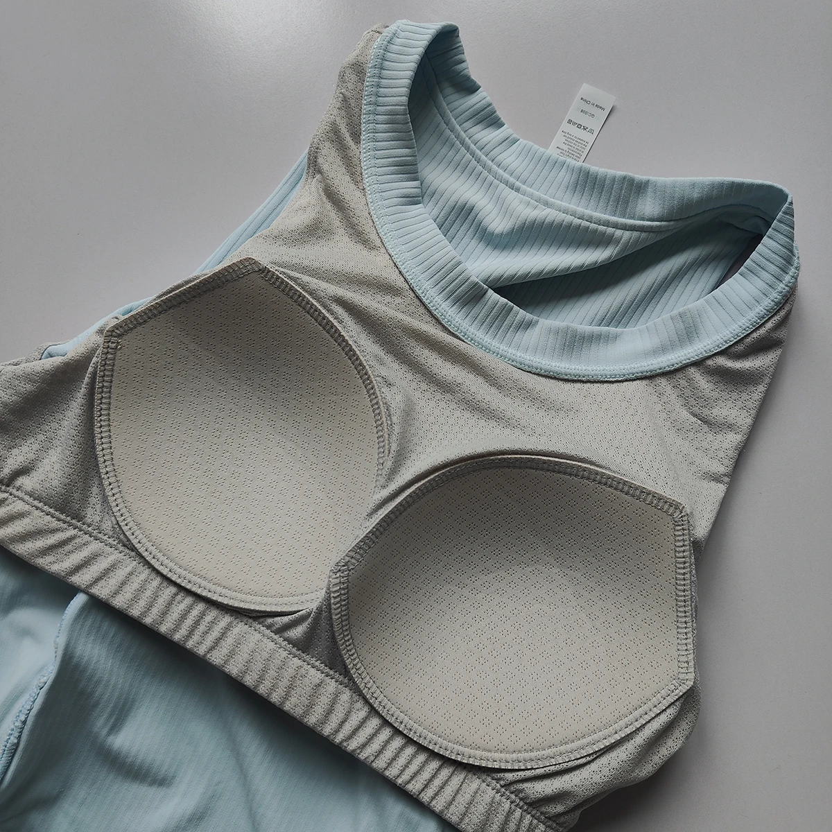 Women’s Seamless Ribbed V-Neck Sports Tank Top – Sleeveless Crop Gym Vest for Yoga, Running & Fitness