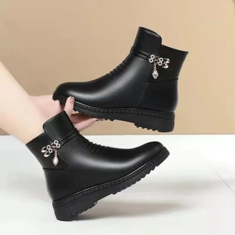 Women’s Genuine Leather Snow Boots – Winter Wool Lined Ankle Boots